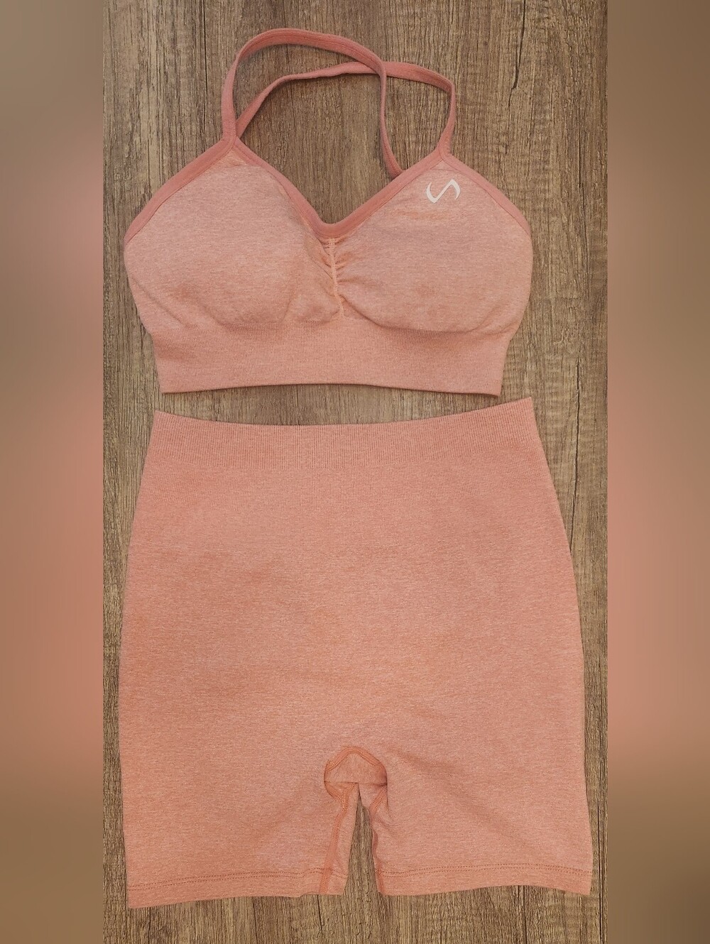 TLF Boost Seamless Coral Heather Scrunch Shorts and Sports Bra Set - Picture 4 of 5